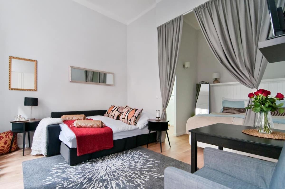 Ferienwohnung ⍟Luxurious And Bright⍟ 5 Min Walk To City Center Wien Exterior foto