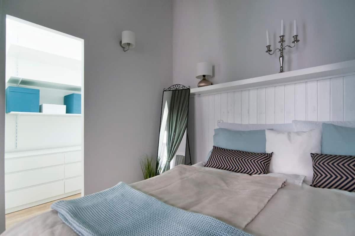 Ferienwohnung ⍟Luxurious And Bright⍟ 5 Min Walk To City Center Wien Exterior foto