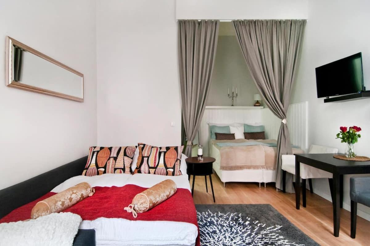 Ferienwohnung ⍟Luxurious And Bright⍟ 5 Min Walk To City Center Wien Exterior foto